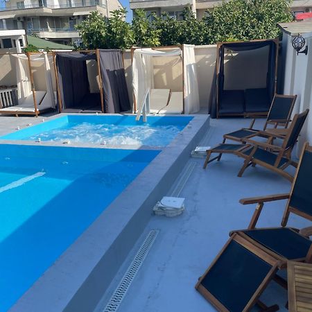 Family Hotel Malibu Chernomorets Dış mekan fotoğraf
