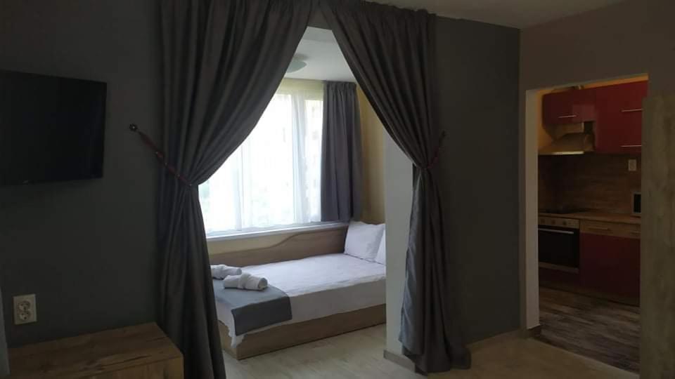 Family Hotel Malibu Chernomorets Dış mekan fotoğraf