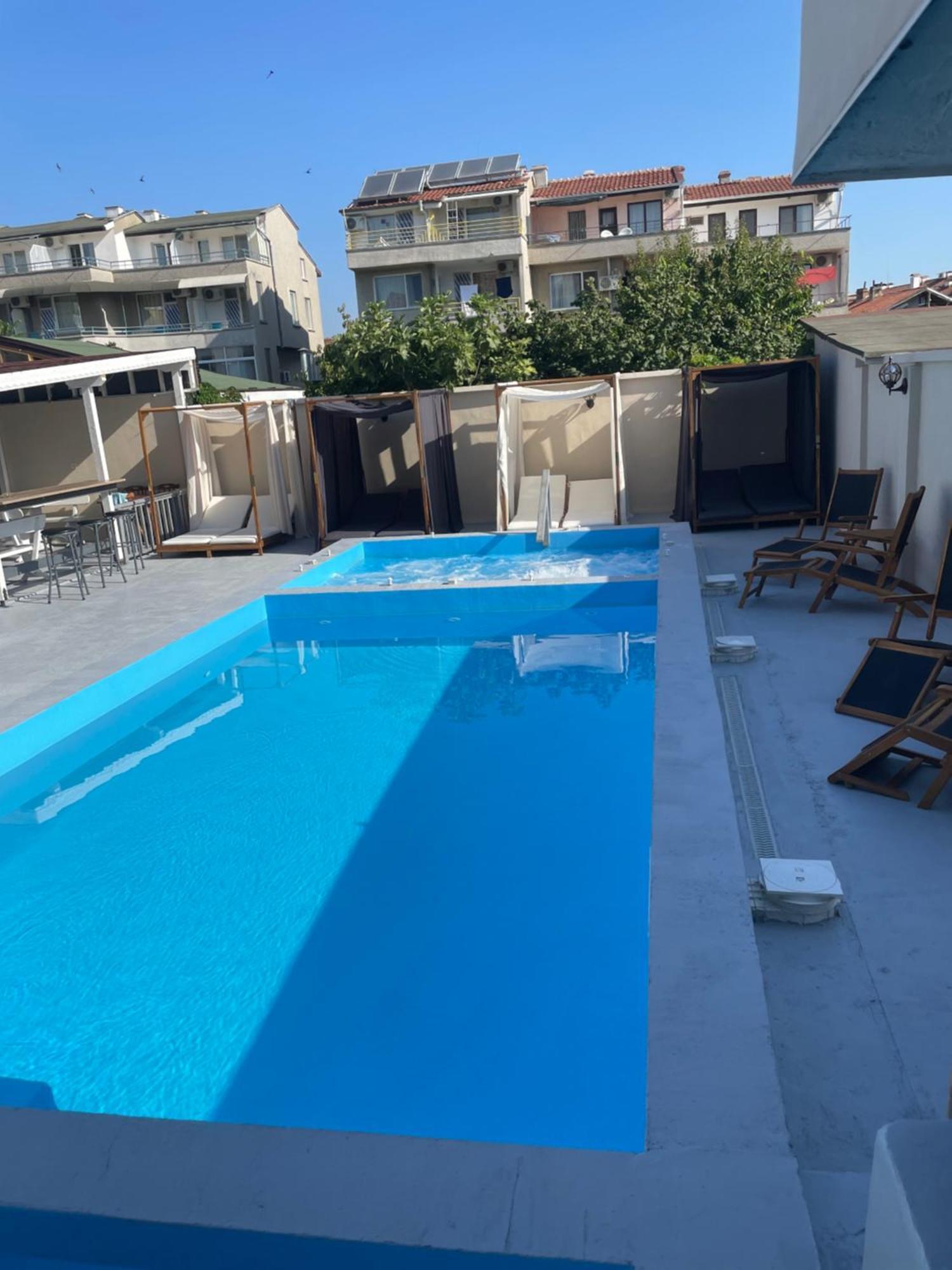 Family Hotel Malibu Chernomorets Dış mekan fotoğraf