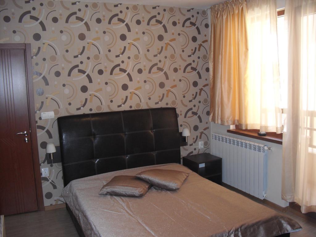 Family Hotel Malibu Chernomorets Dış mekan fotoğraf