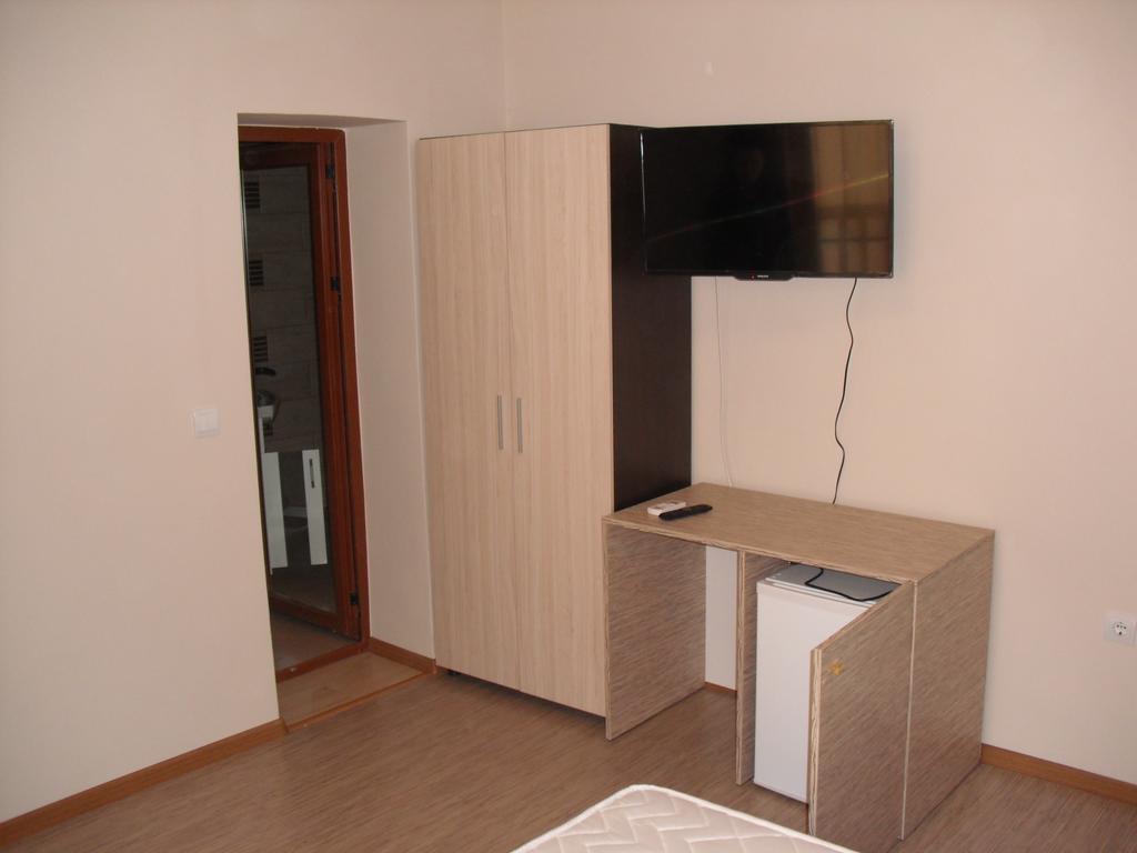 Family Hotel Malibu Chernomorets Dış mekan fotoğraf