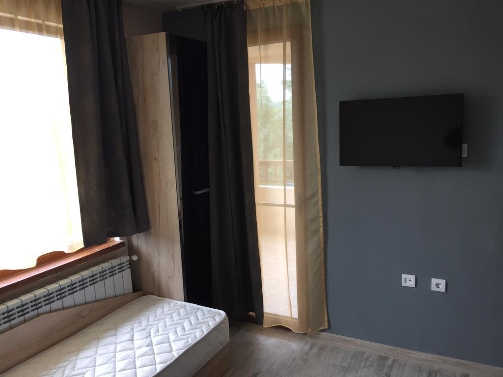 Family Hotel Malibu Chernomorets Dış mekan fotoğraf